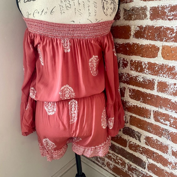 Off the shoulder Venus romper - Picture 3 of 7